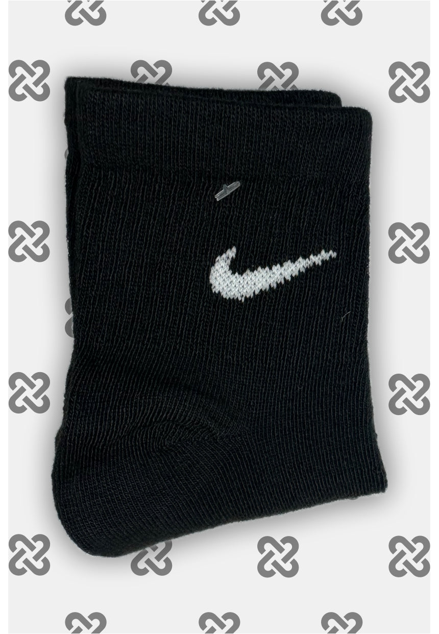 NIKE SOLID  BLACK NBC