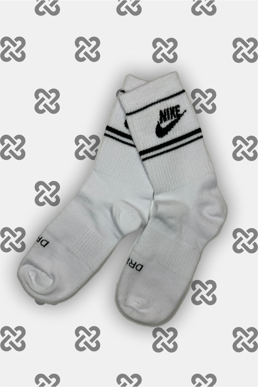 NIKE THREE LINE BLANCO