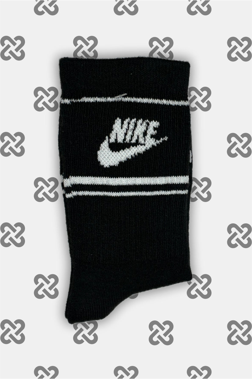 NIKE THREE LINE NEGRO