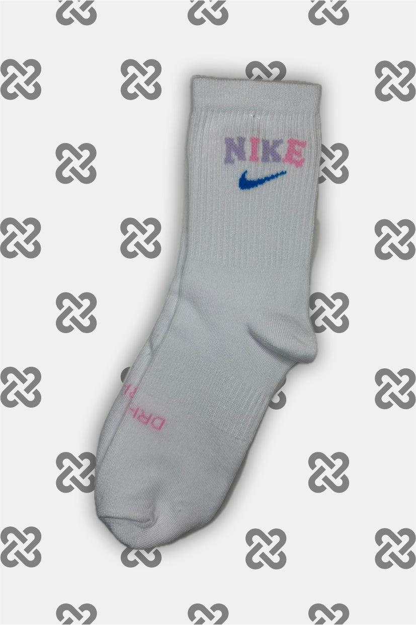 NIKE CAKE SIMPLE